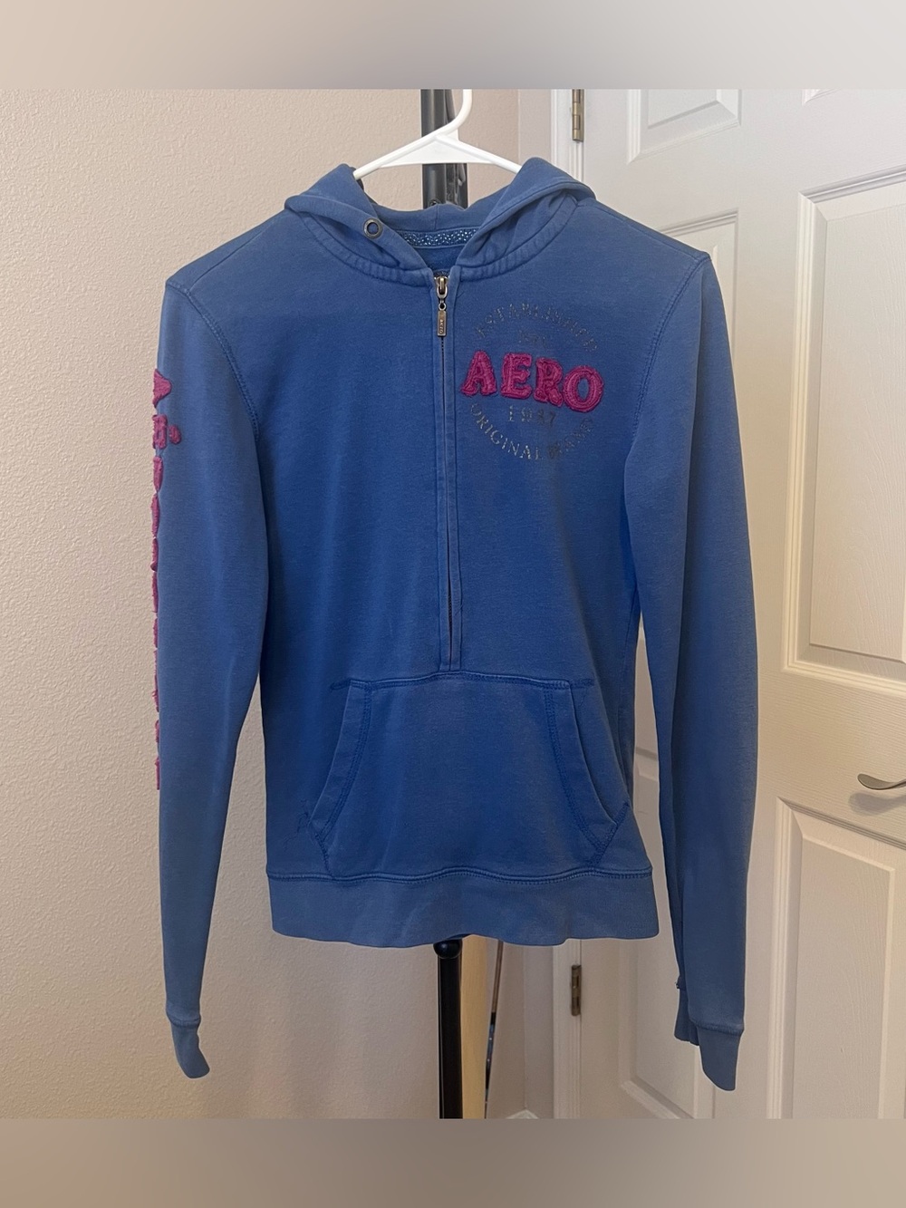 vintage 90s small Aeropostale hoodie